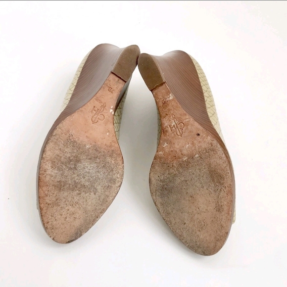Cole Haan Beige Snake Skin Pattern Peep Toe Wedge Sandal Shoes Size 7B - Picture 12 of 12